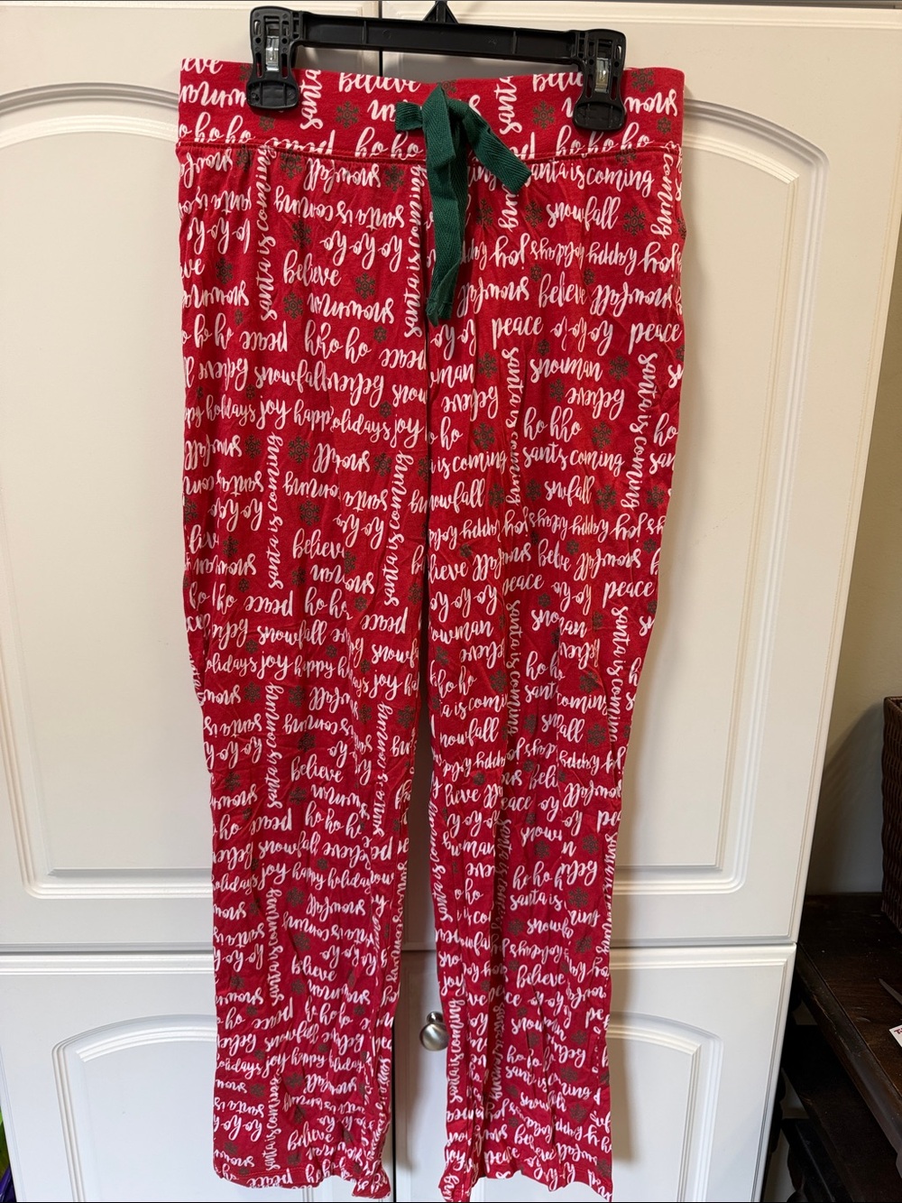 NWOT Ladies XS Isaac Mixtahi Red Holiday Script Pajama Pant - Green Drawstring
